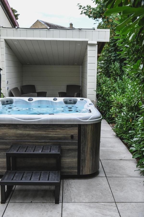 O Rethel Jacuzzi, Gite Ardennes Exterior photo