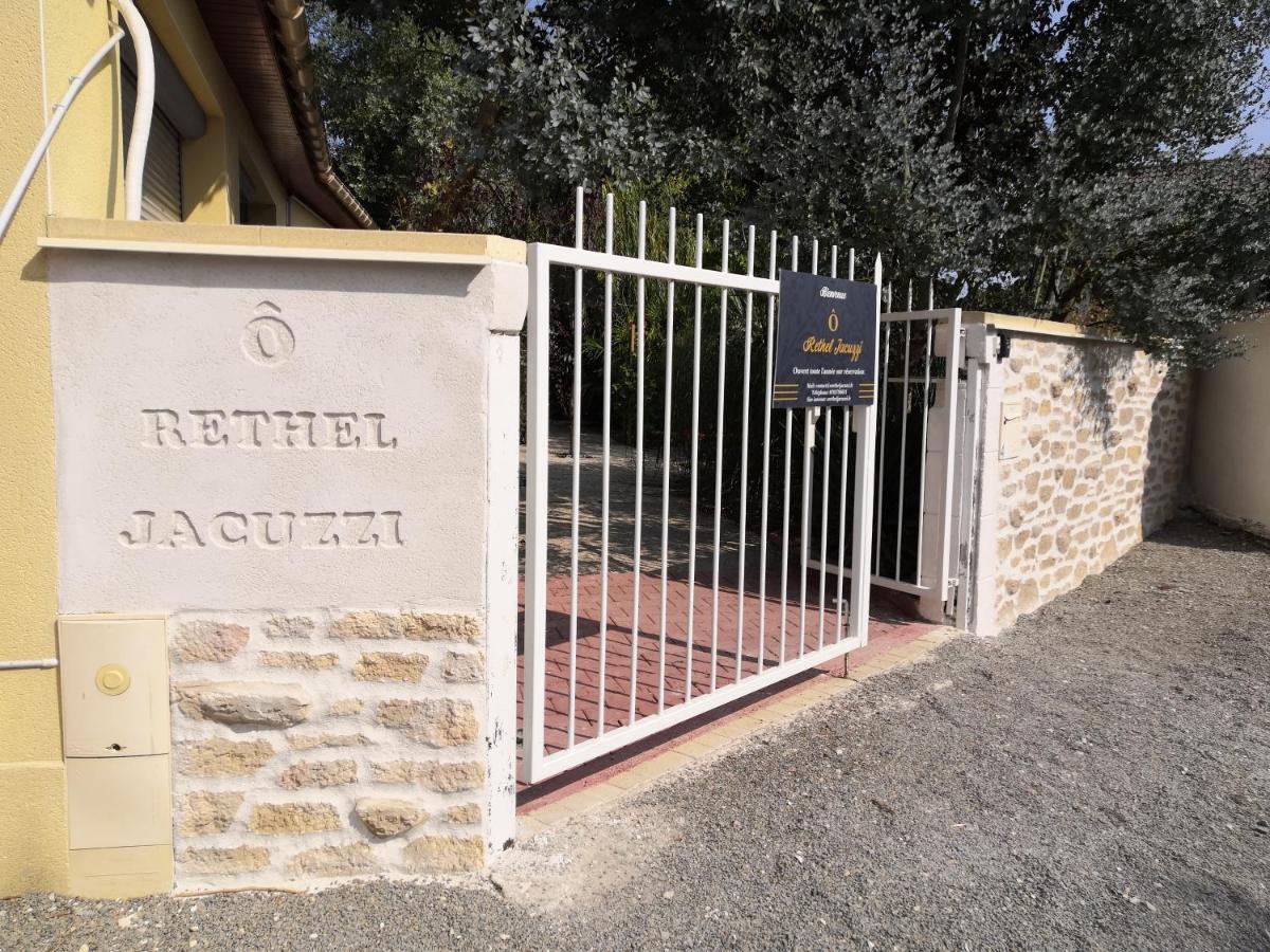 O Rethel Jacuzzi, Gite Ardennes Exterior photo